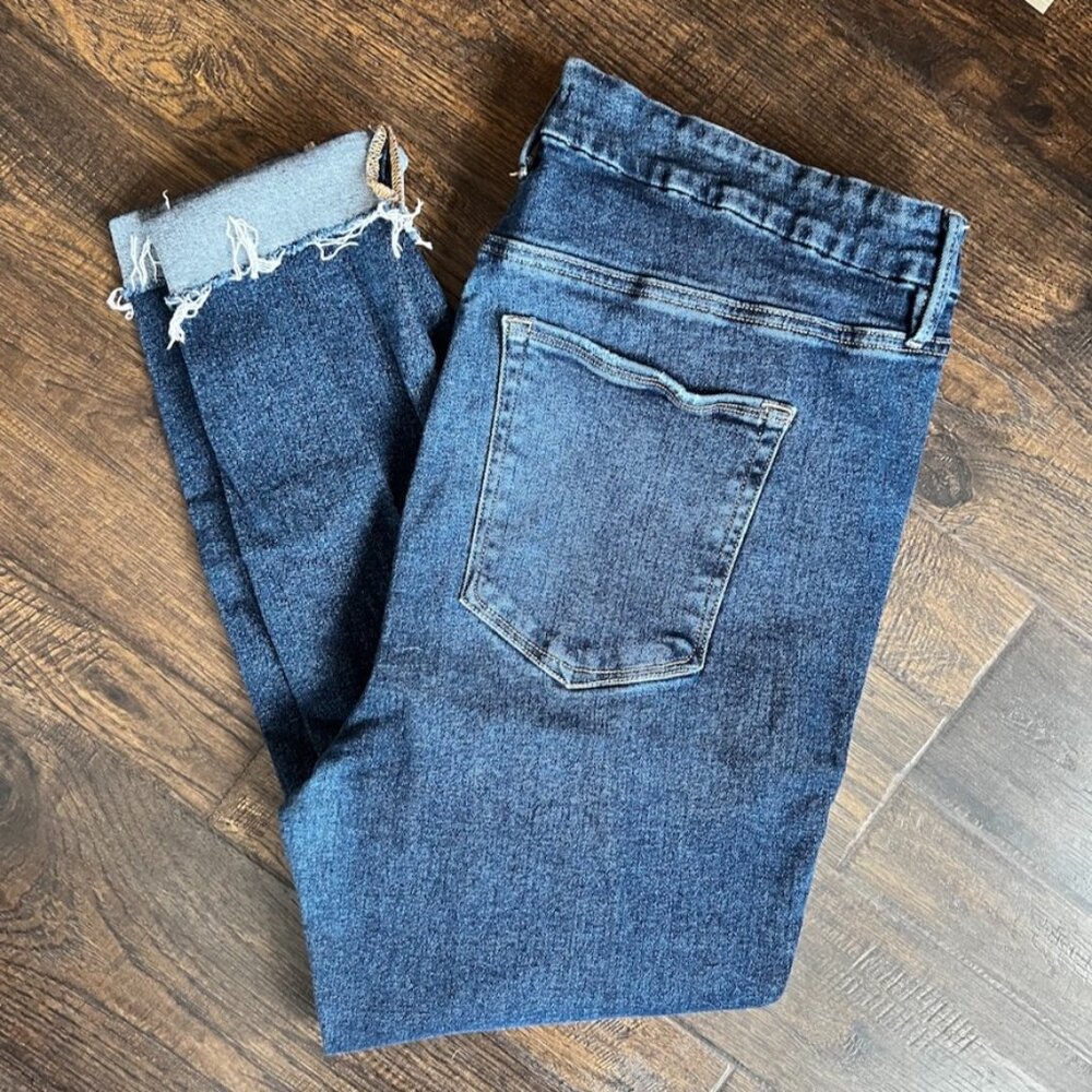 Good American Good Legs Skinny Jeans